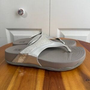 Montego Bay Club silver sequins thong sandals size 6